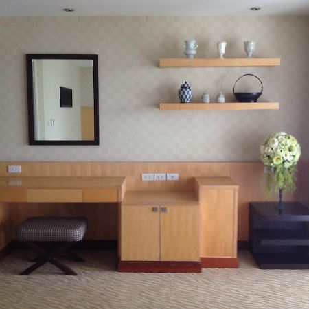 Gardengrove Suites Bangkok Zimmer foto
