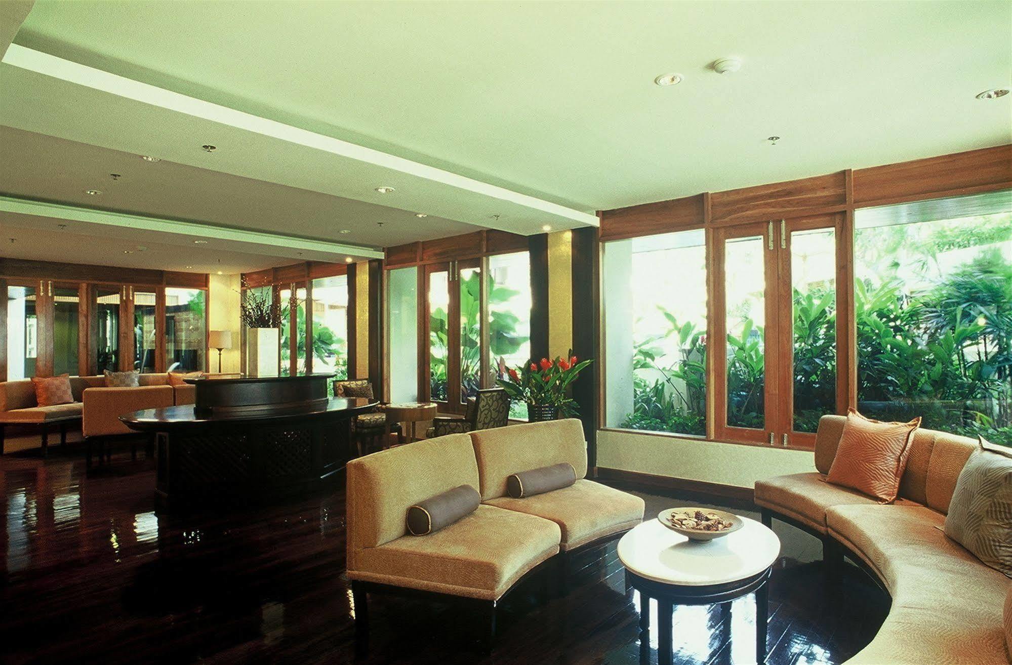 Gardengrove Suites Bangkok Exterior foto