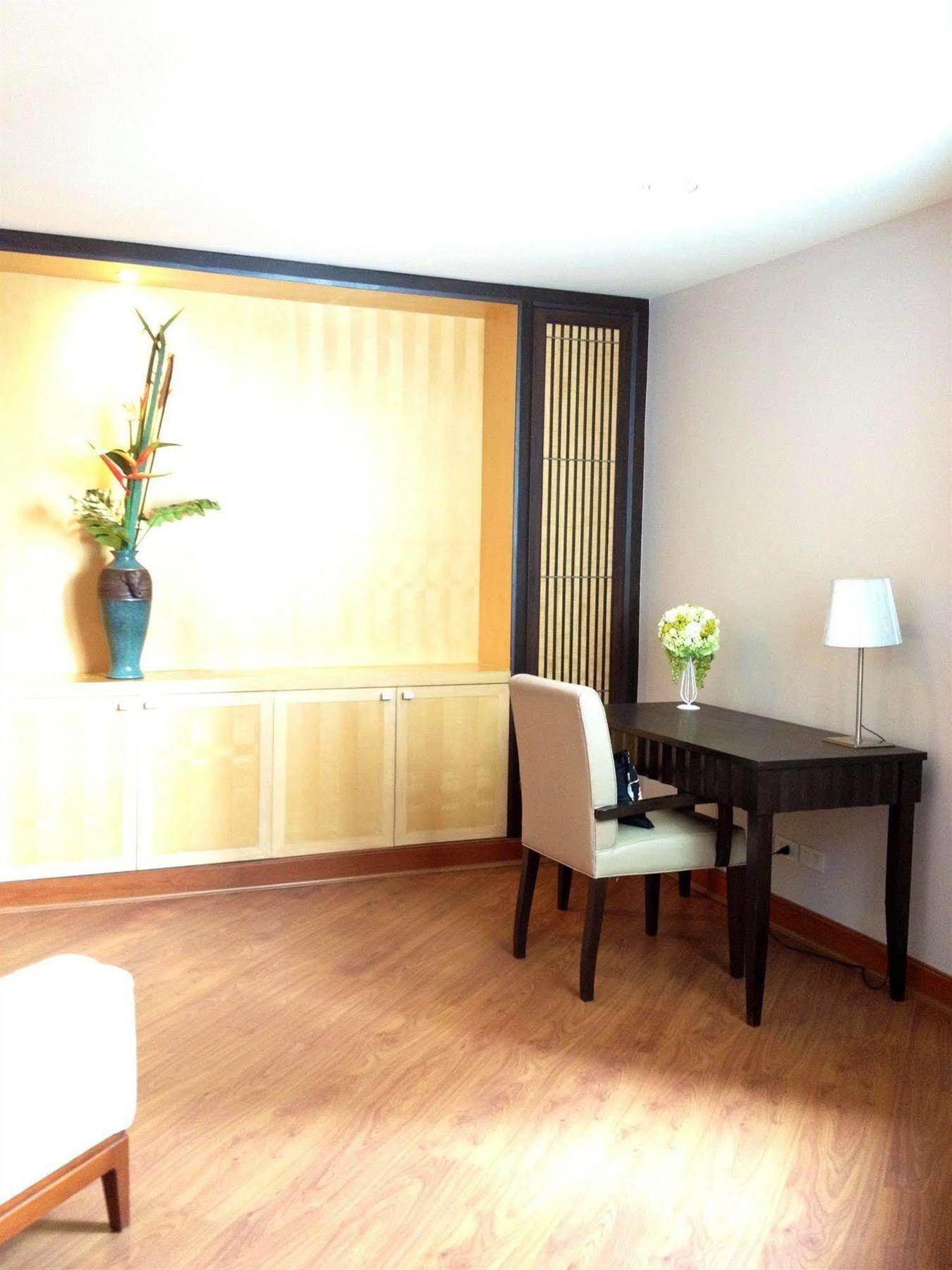 Gardengrove Suites Bangkok Exterior foto