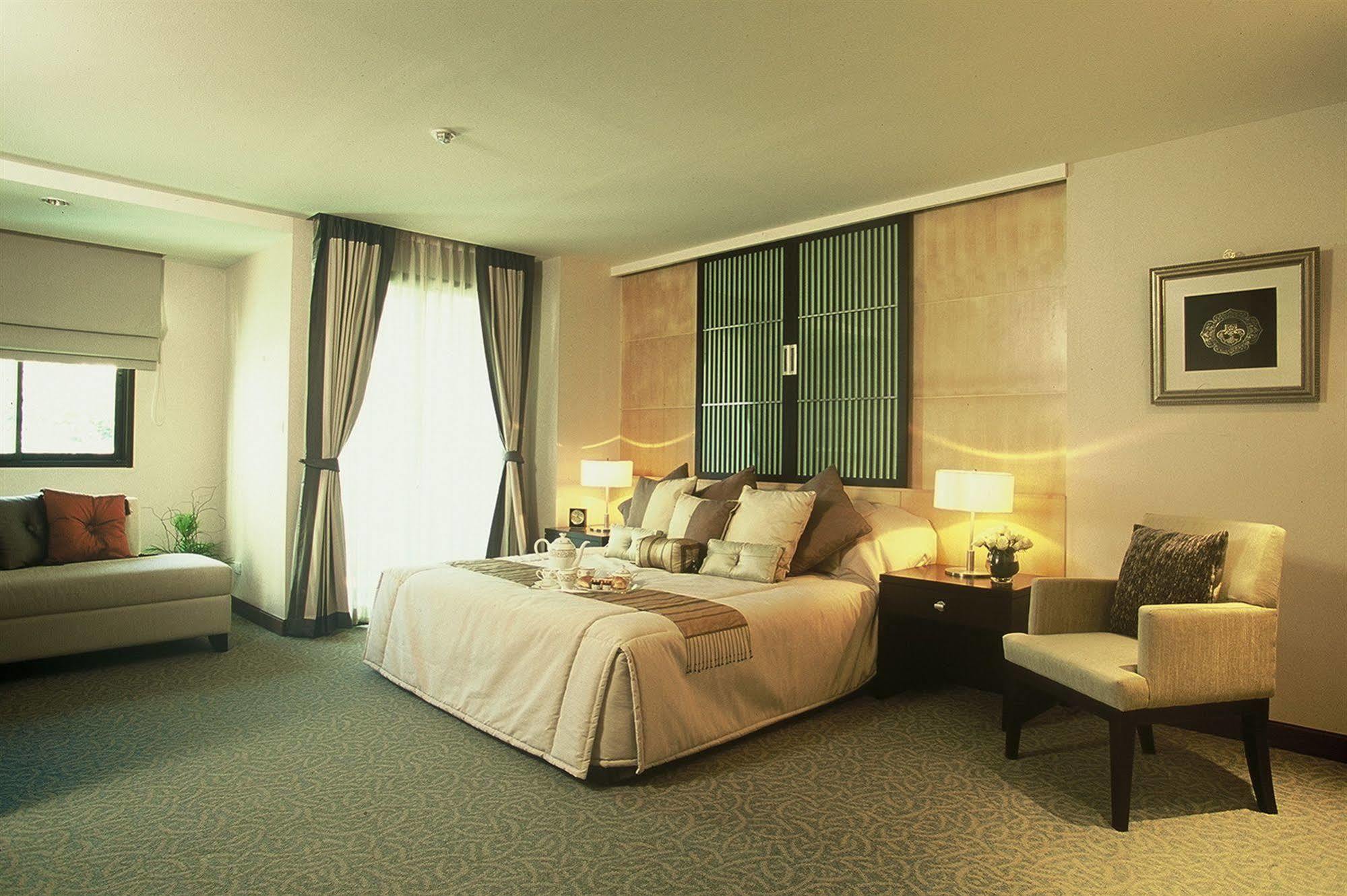 Gardengrove Suites Bangkok Exterior foto